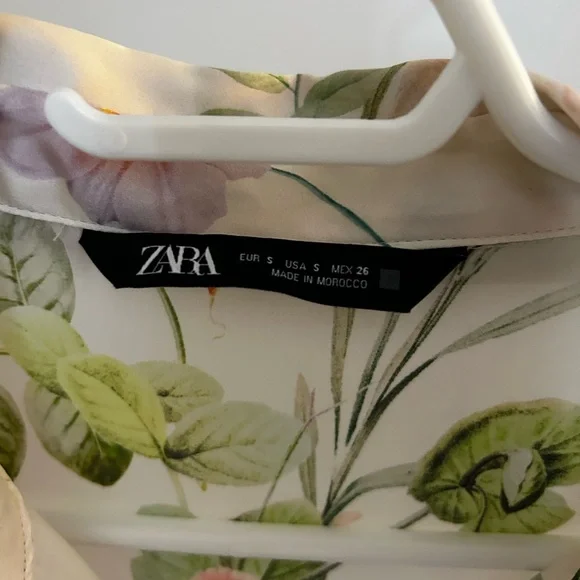 Zara Satin Floral Blouse - Picture 4 of 6